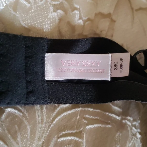 💖Victoria's Secret, Very Sexy, Push-up Bra - Picture 4 of 4